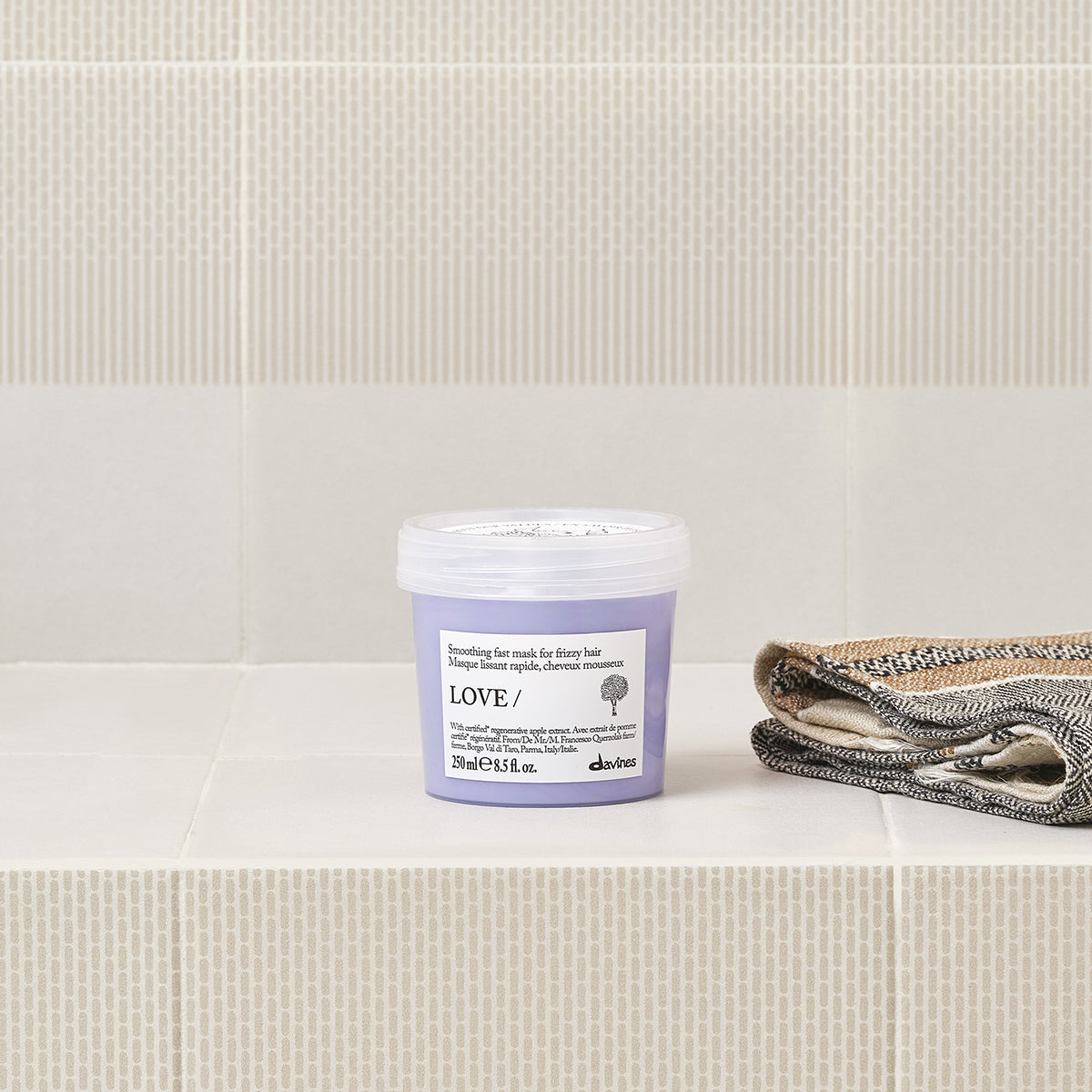 Davines ESSENTIAL HAIRCARE LOVE SMOOTHING Mask 250ml
